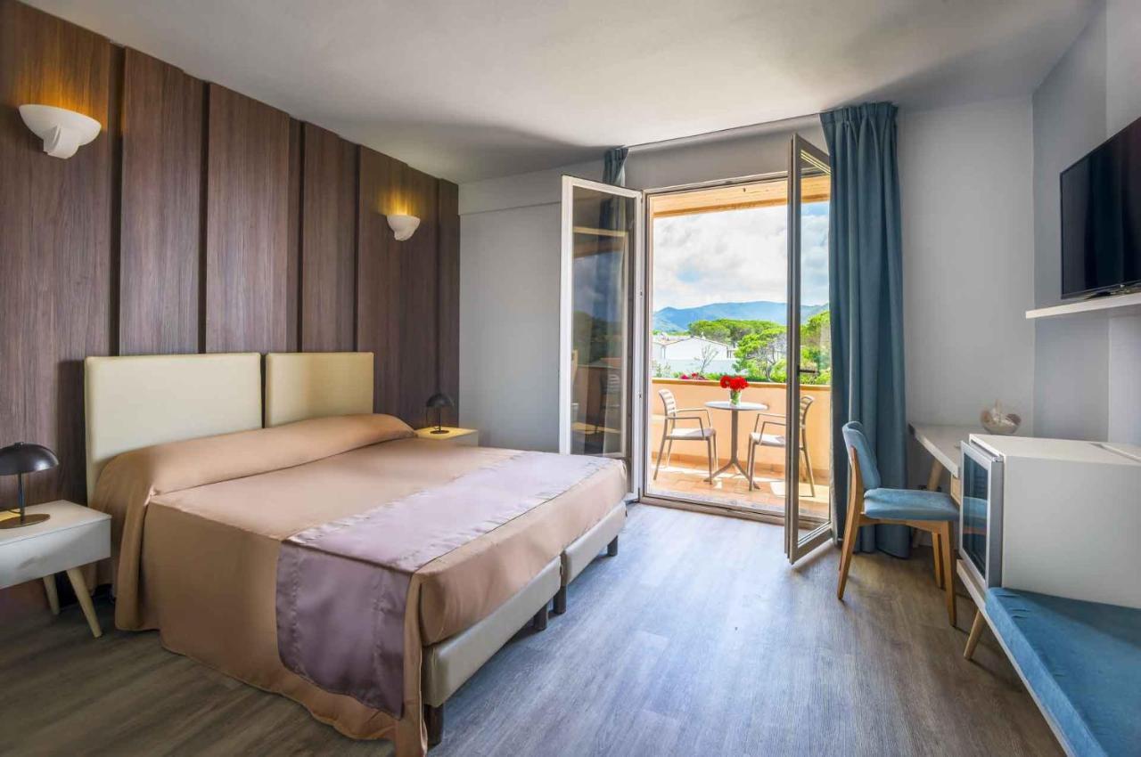 Hotel Riva Del Sole Марина-ді-Кампо Екстер'єр фото