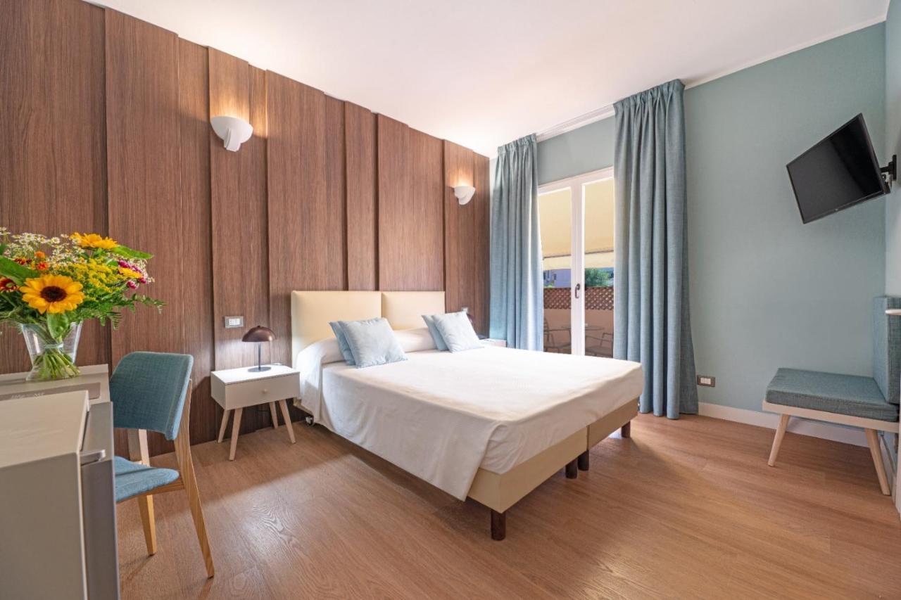Hotel Riva Del Sole Марина-ді-Кампо Екстер'єр фото